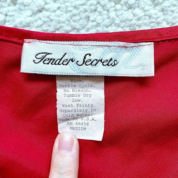 Vintage Red Satin Slip M - Picture 3 of 4